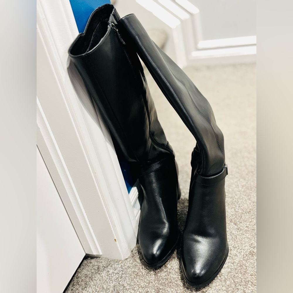 Elegant Black Knee-High Boots